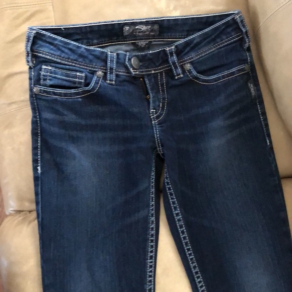 Silver Jeans Tuesday Flap 28 - Picture 2 of 9